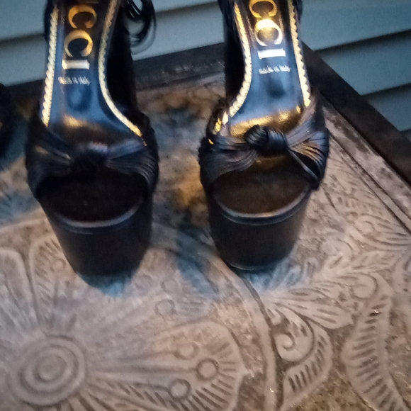 Women's Gucci platform heeled shoes size40 black and Gold - Picture 1 of 2